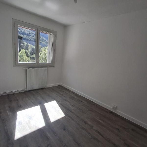 Appartement Avenue du Medecin Général Viallet à Saint-Égrève