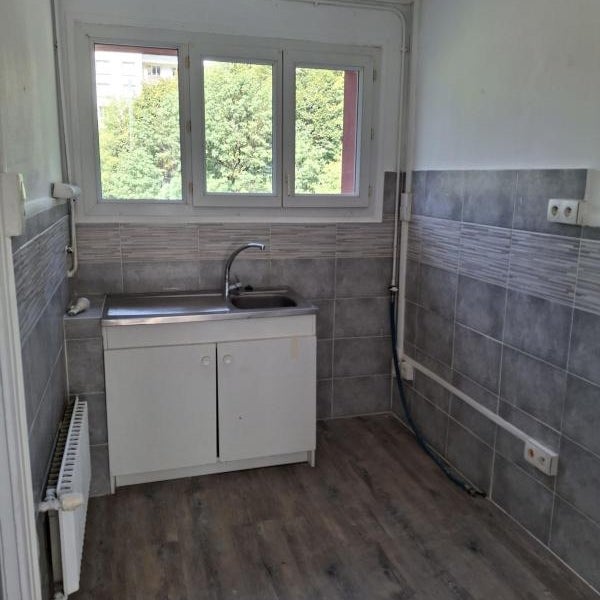 Appartement Avenue du Medecin Général Viallet à Saint-Égrève