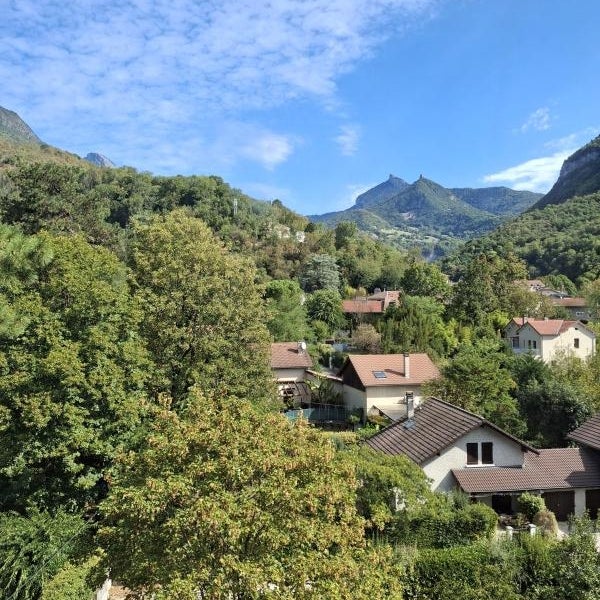Appartement Avenue du Medecin Général Viallet à Saint-Égrève