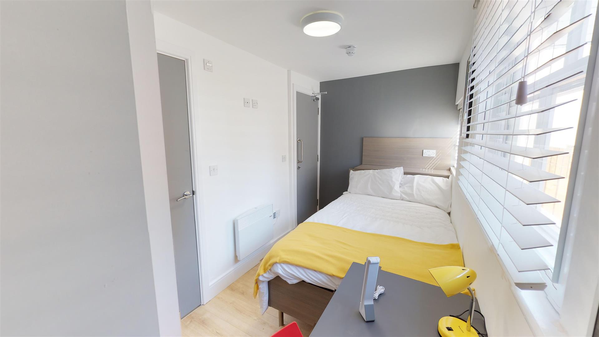 Flat Crasswell Street in Portsmouth