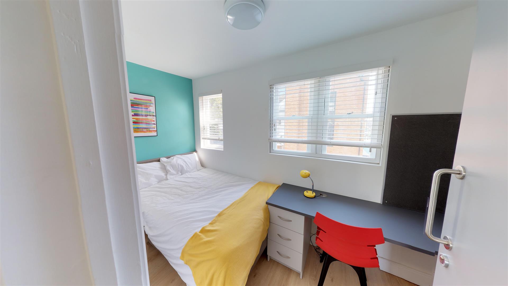 Flat Crasswell Street in Portsmouth