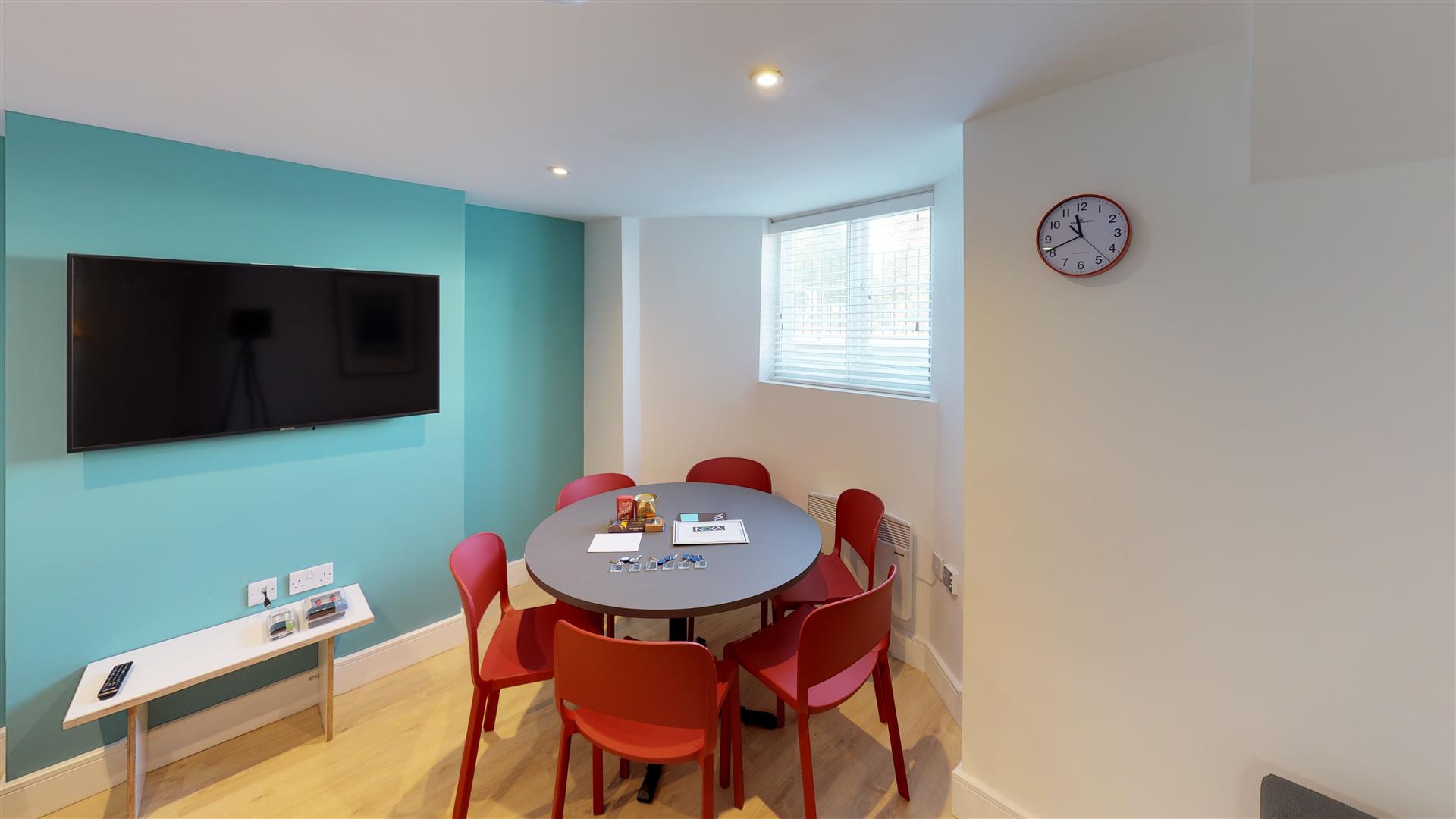 Flat Crasswell Street in Portsmouth