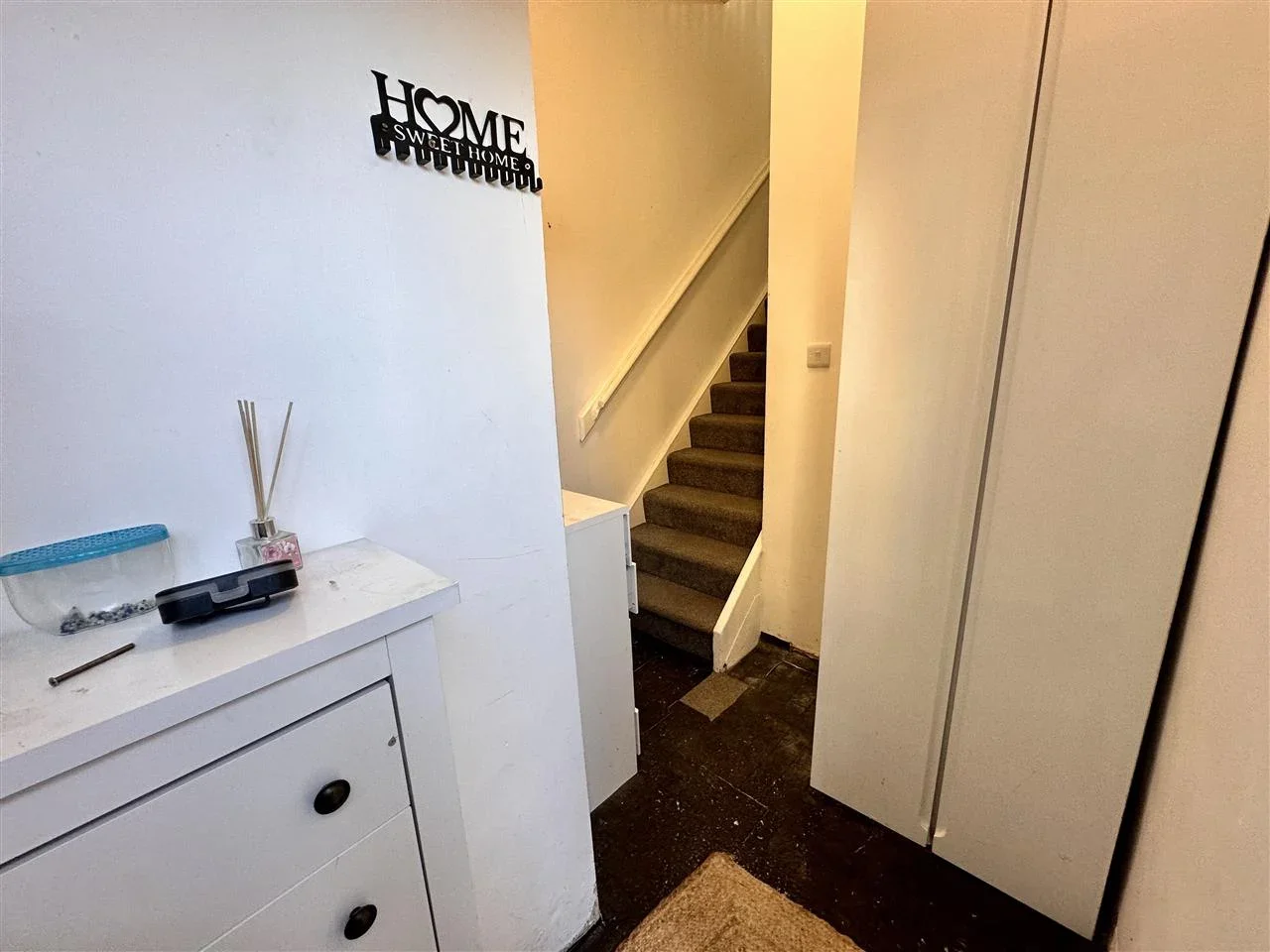 Flat Bilton Road in Greater London