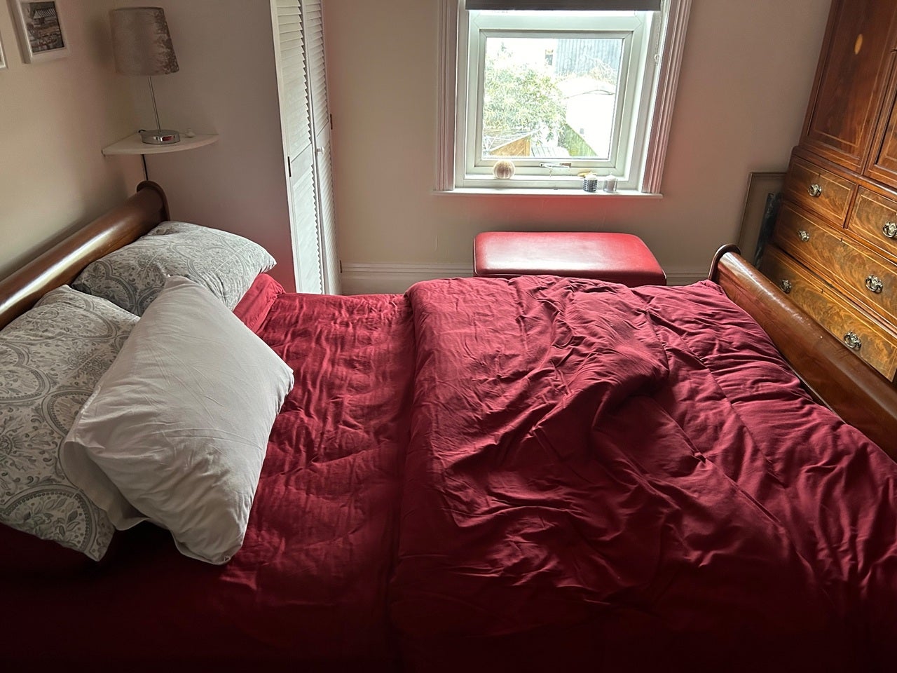 Room Alexandra Road in Poole