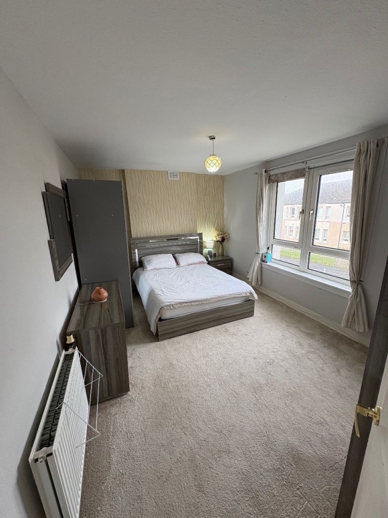 Flat Bangorshill Street in Glasgow