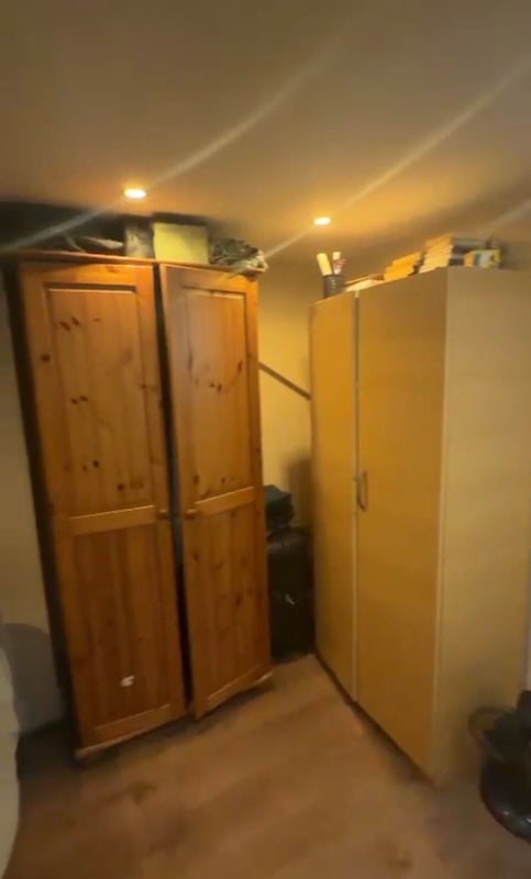 Room Glenavon Road in Greater London