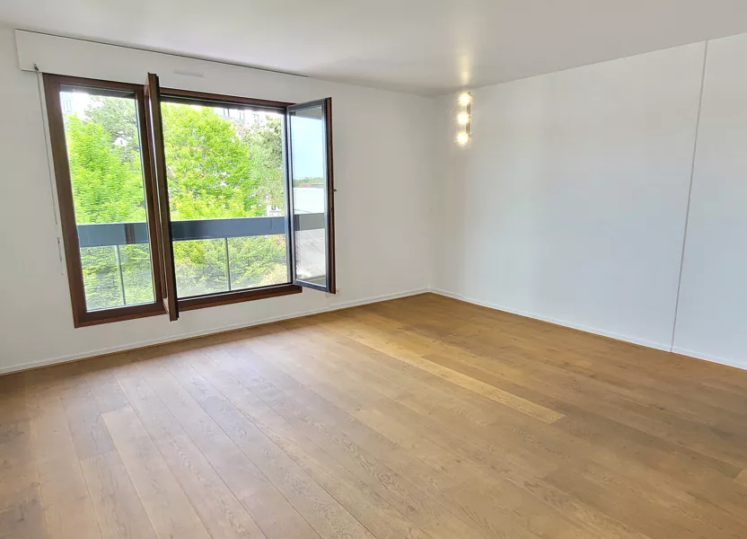 Flat Rue de la Pastorale d'Issy in Issy-les-Moulineaux