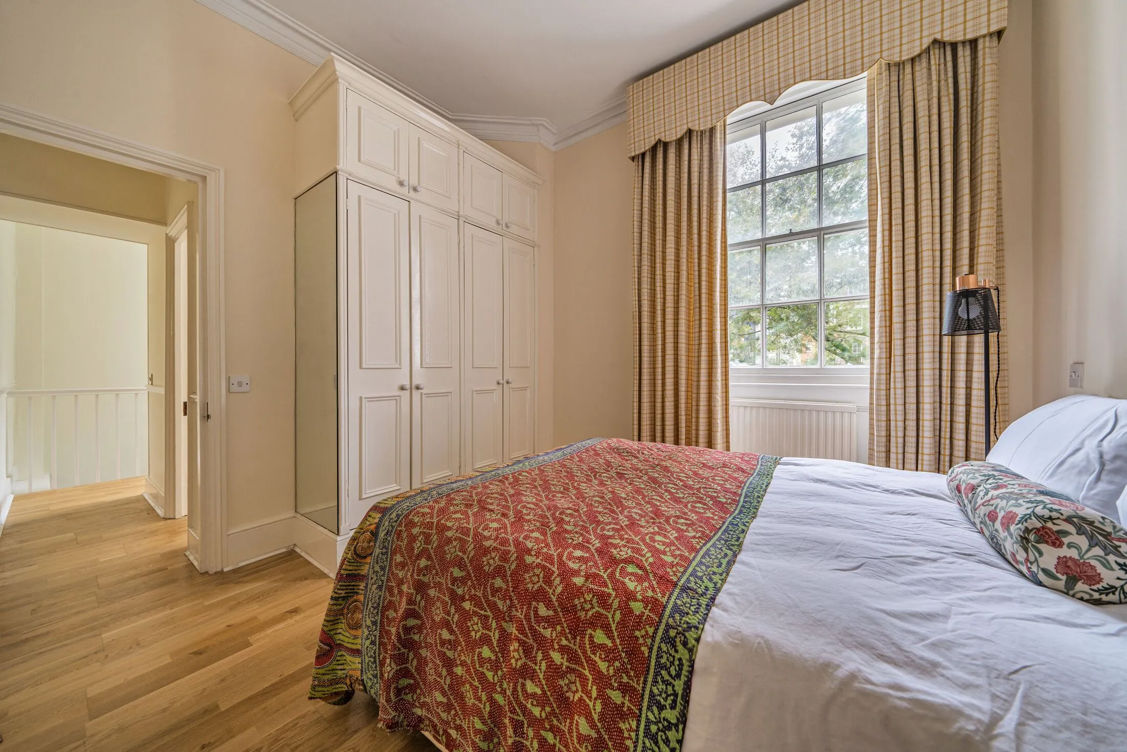 Flat Ennismore Gardens in City of Westminster