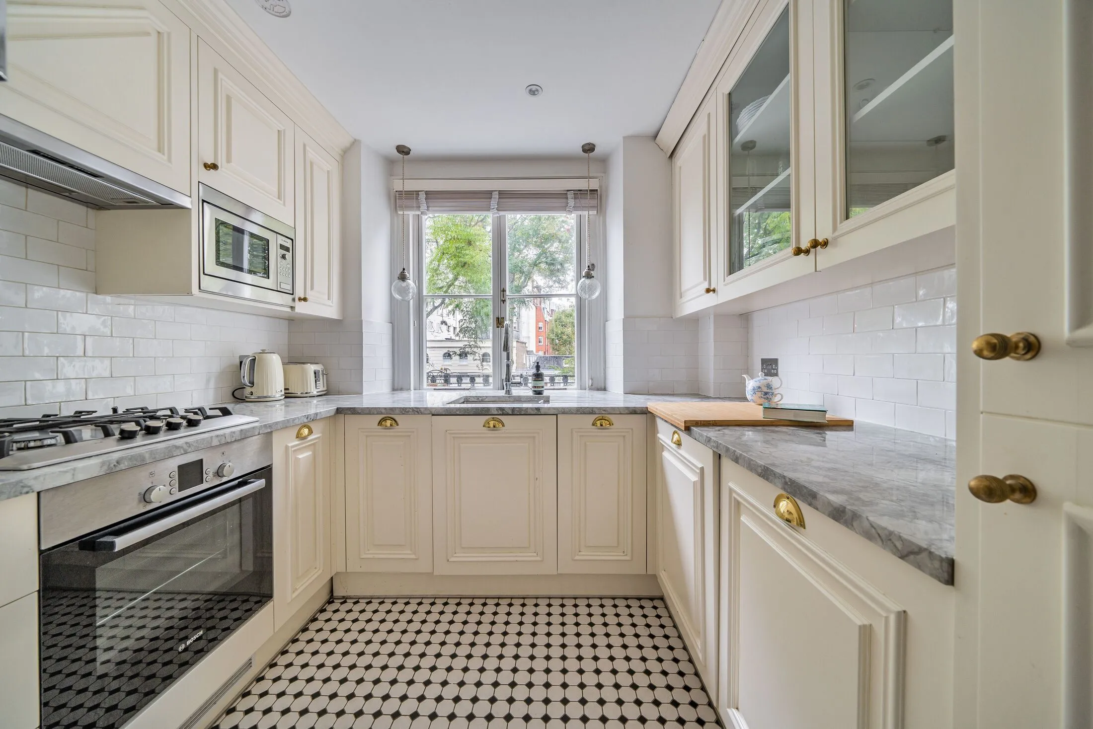 Flat Ennismore Gardens in City of Westminster
