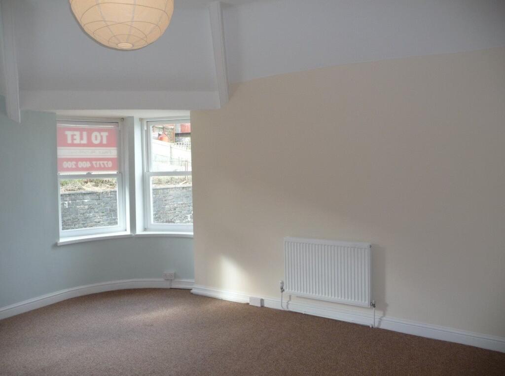 Flat Victoria Road in Ebbw Vale South
