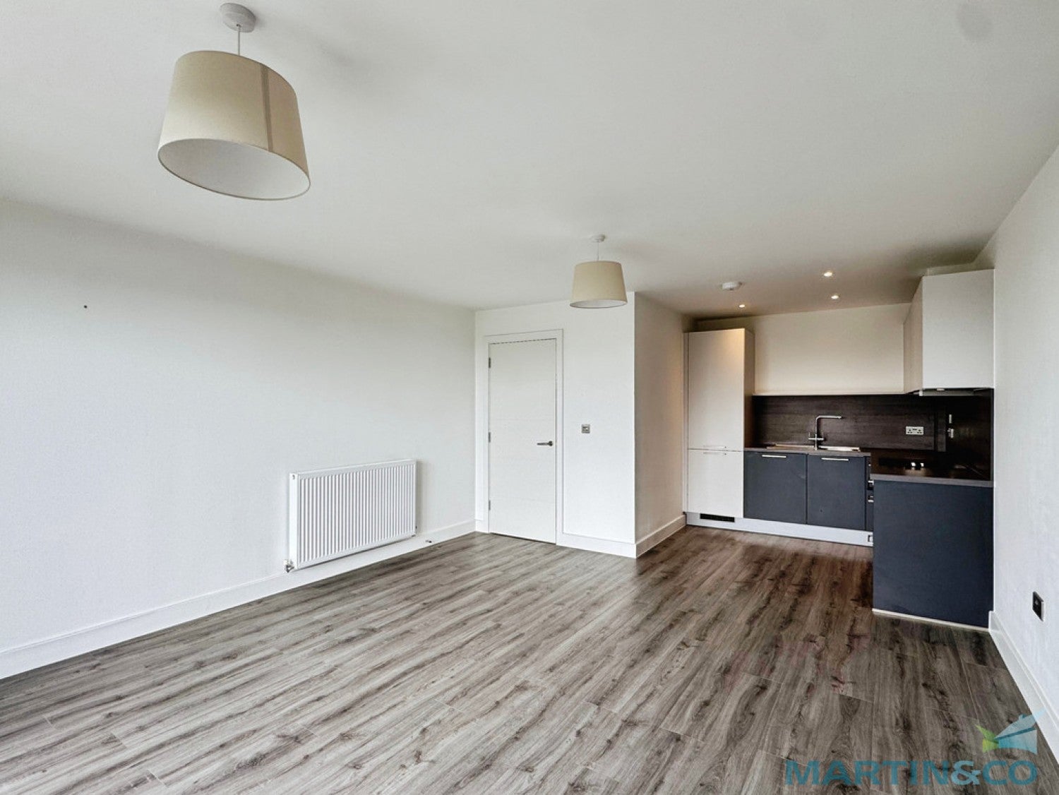 Flat Victoria Road in Ashford