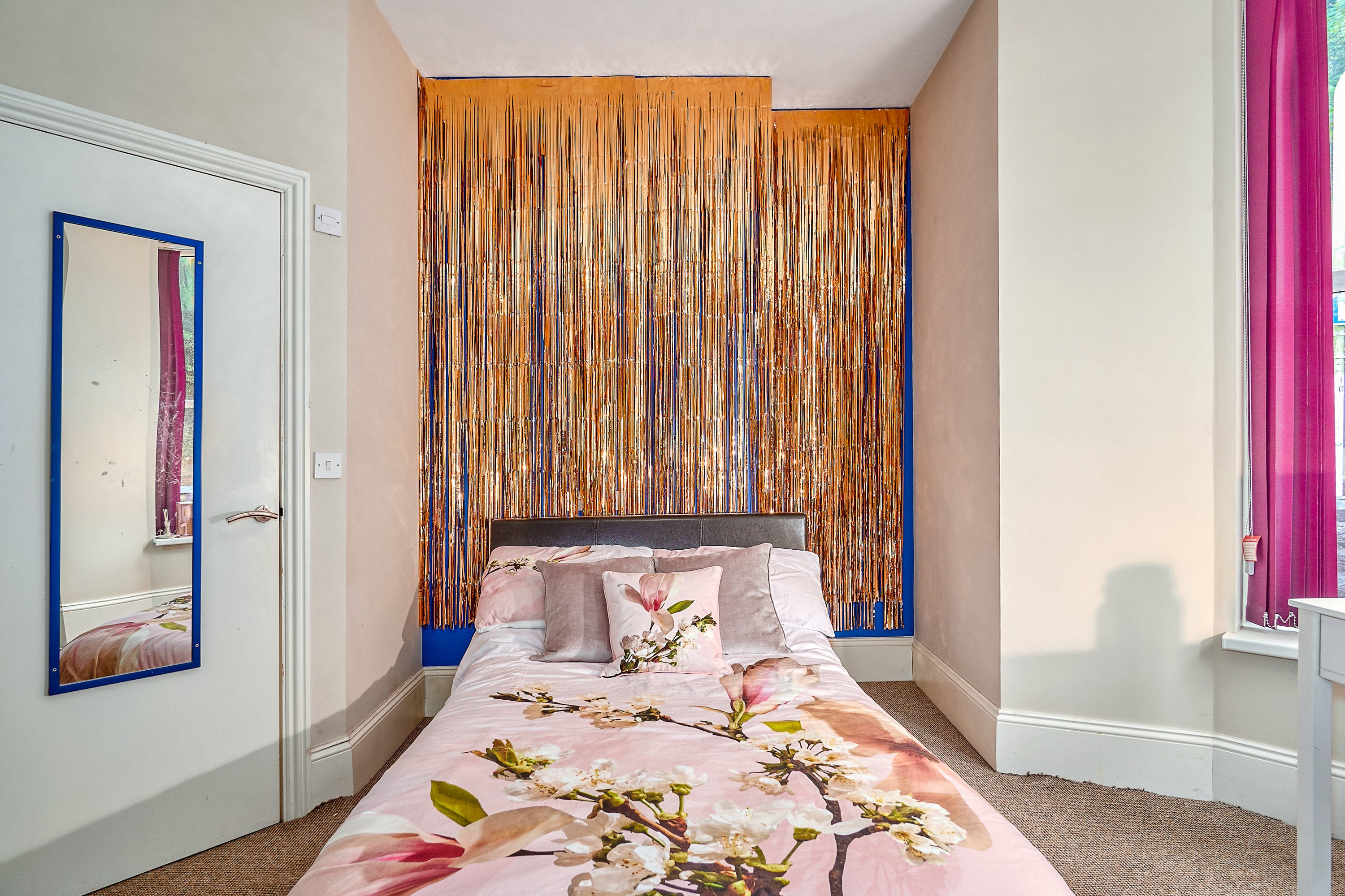 Room Houndiscombe Road in Plymouth