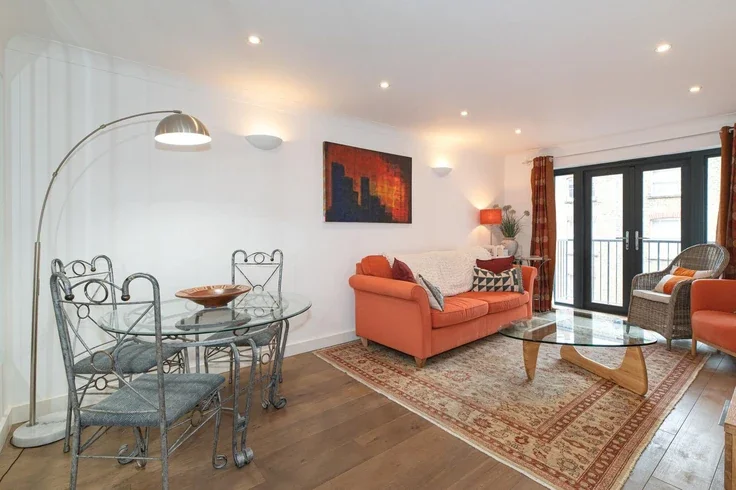 Flat Wolseley Street in Greater London
