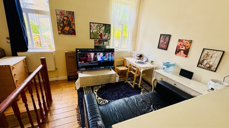 Room Hammersmith Grove in Greater London