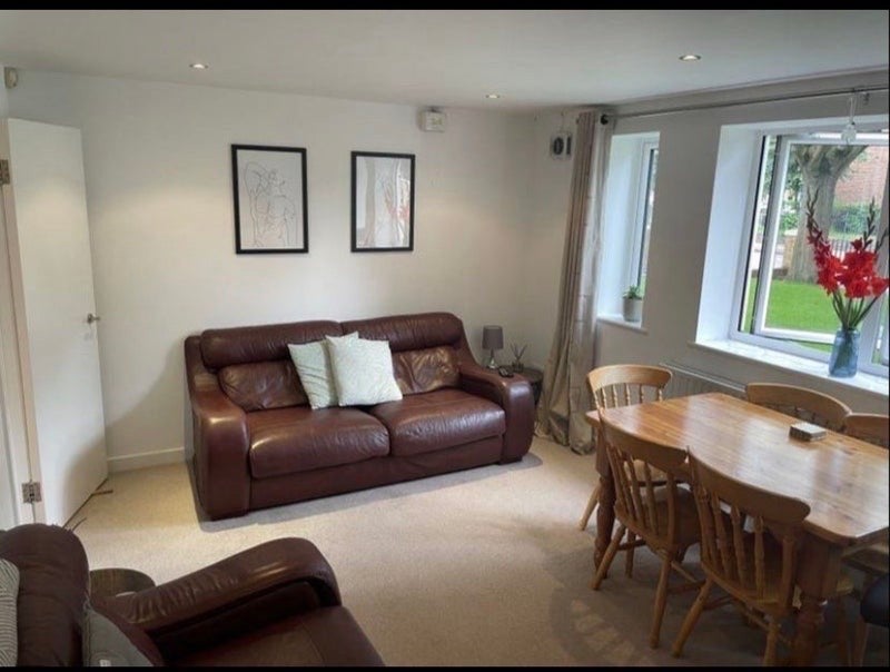 Room Brixton Road in Greater London