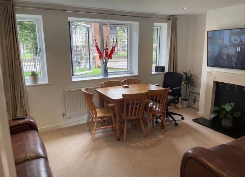 Room Brixton Road in Greater London