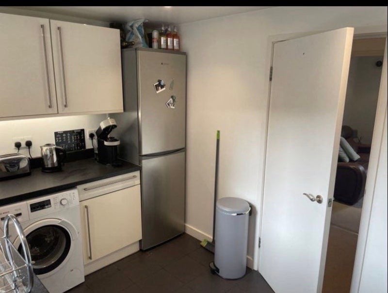 Room Brixton Road in Greater London