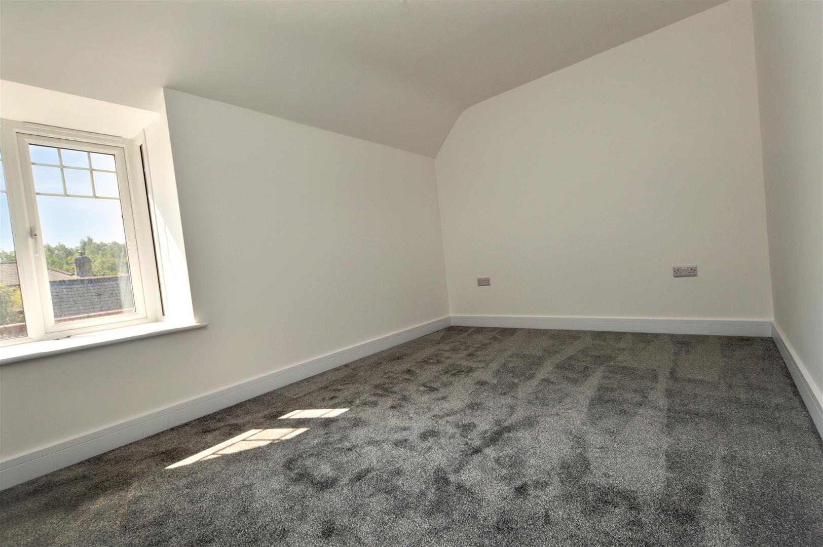 Flat Hankham Hall Road in Wealden