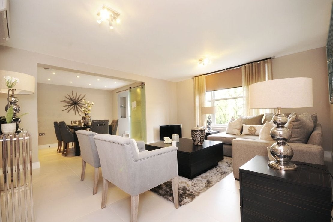 Flat Finchley Road in Greater London