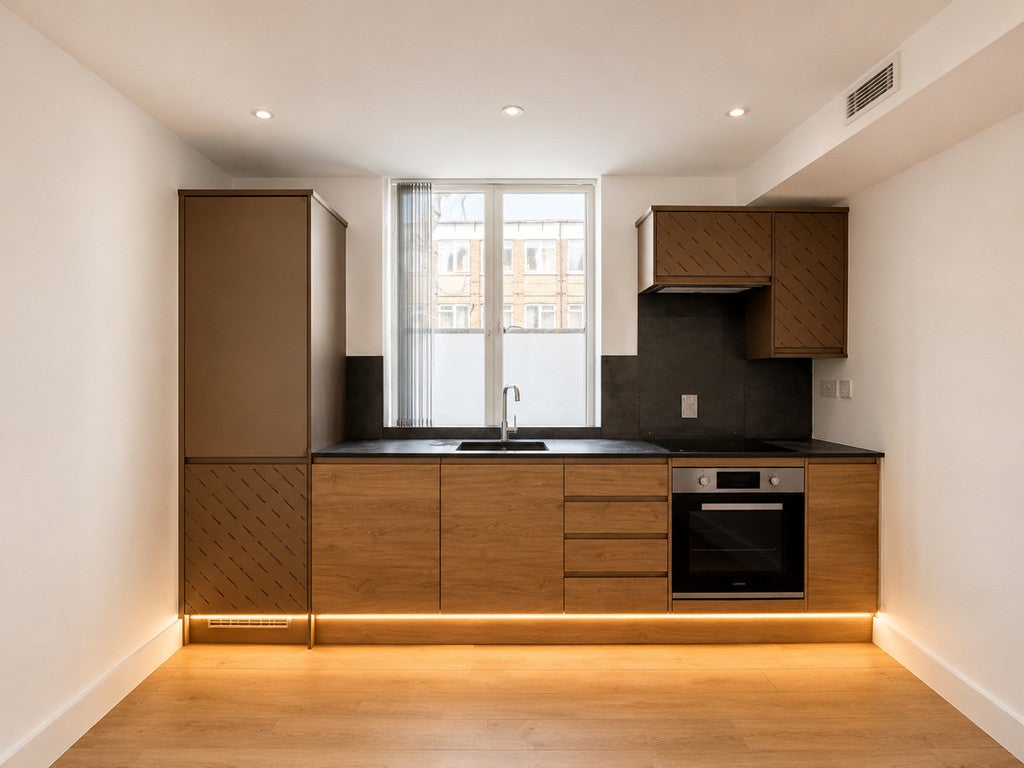 Flat Kentish Town Road in Greater London