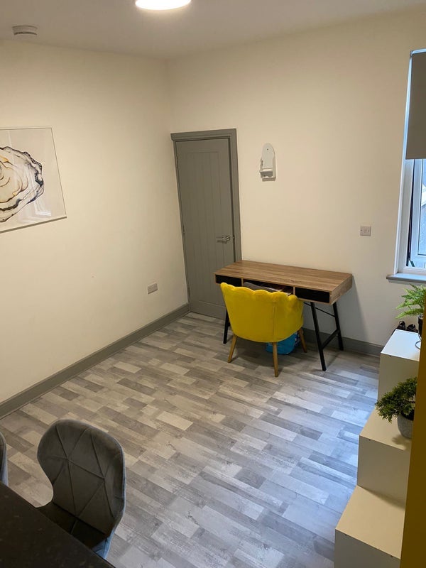 Room Albert Road in North West Leicestershire