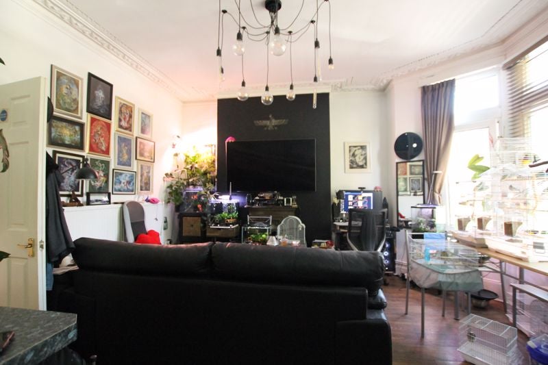 Flat Ninian Road in Cardiff