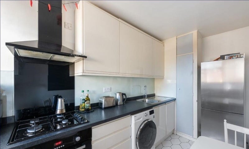 Room Stanhope Street in Greater London