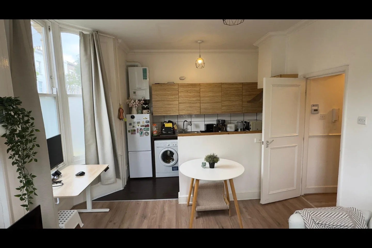 Flat Gillespie Road in Greater London