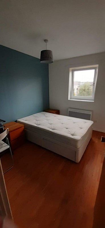 Room Lumsden Street in Glasgow