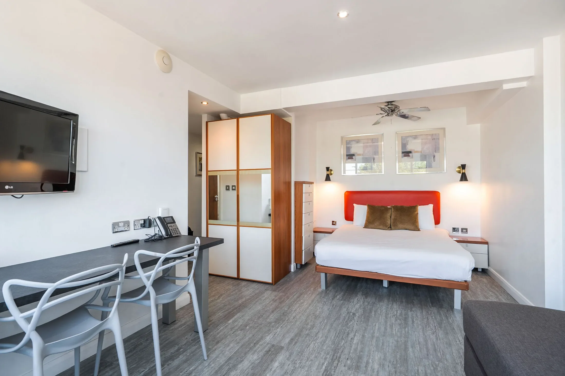 Flat Old Brompton Road in Greater London
