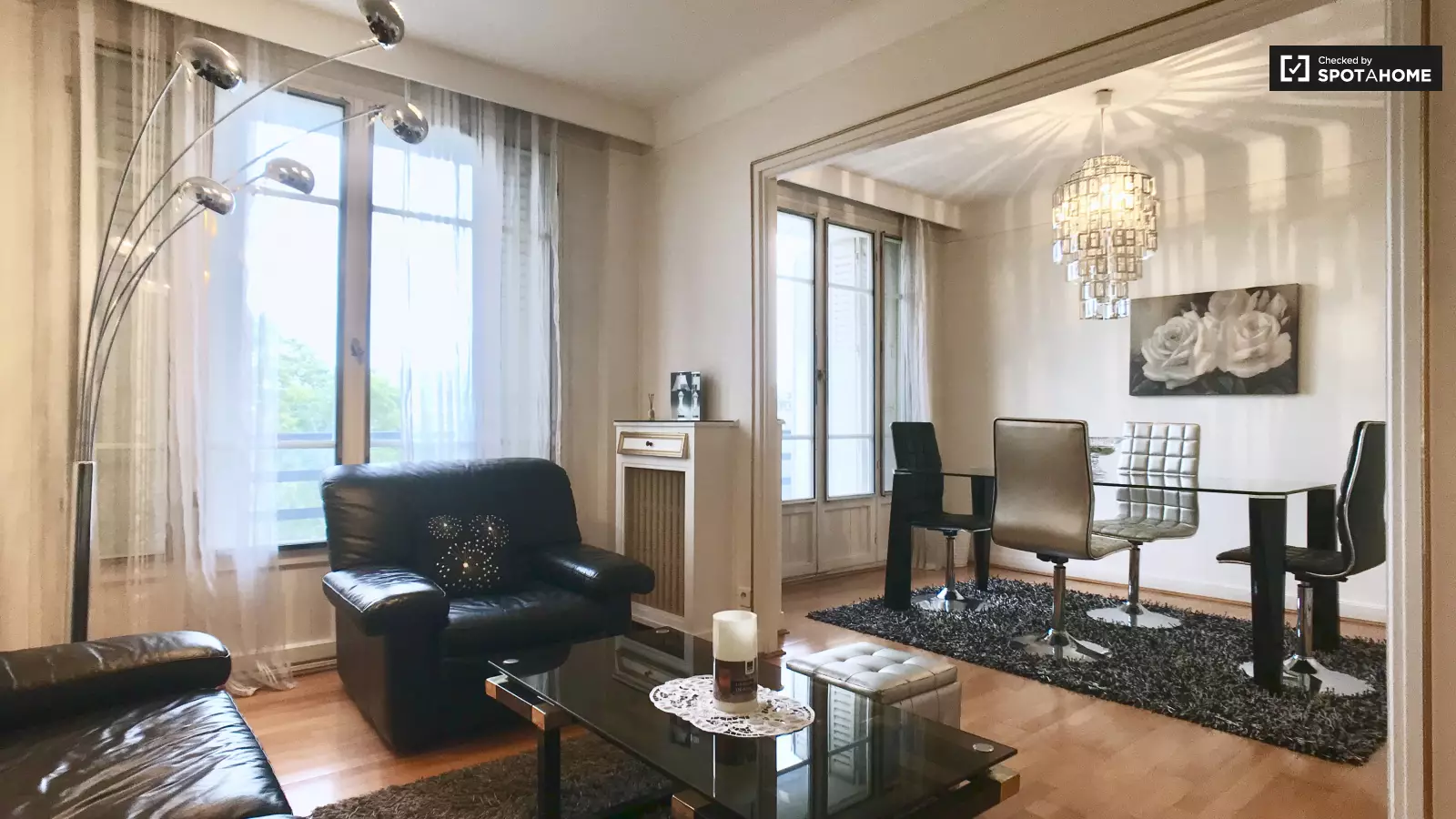 Flat Rue Fragonard in Paris