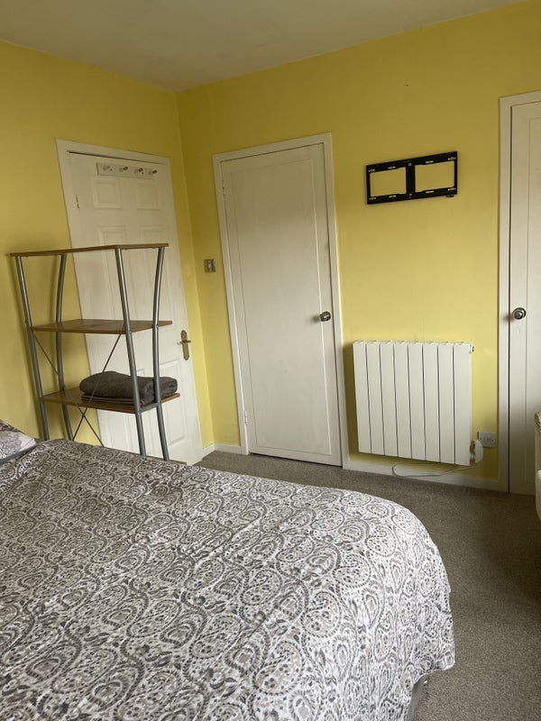 Room Gilmerton Dykes Crescent in City of Edinburgh