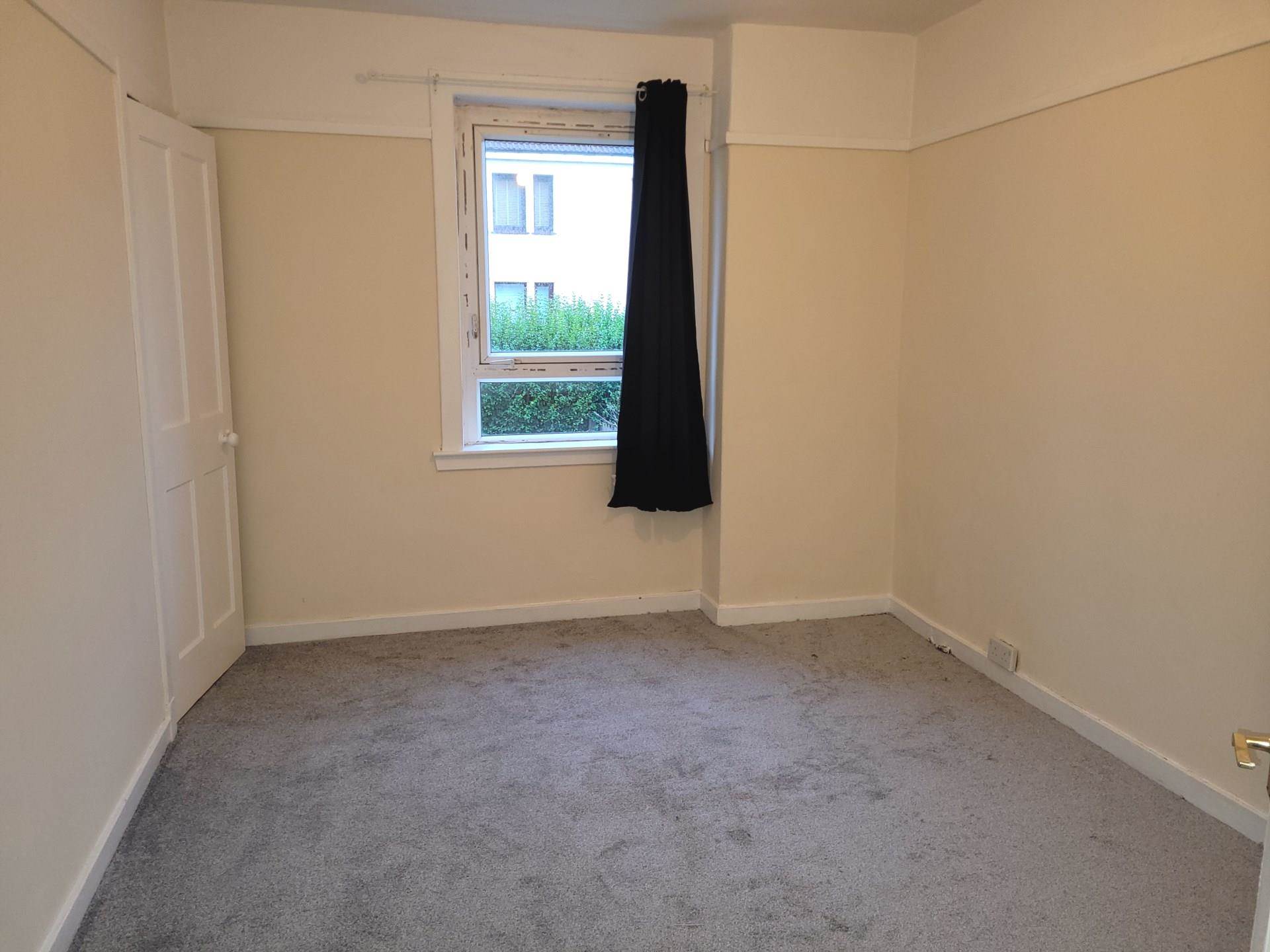 Flat Schaw Road in Paisley
