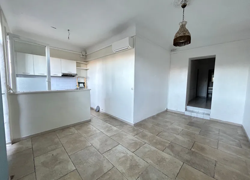 Flat Quai Saint-Pierre in Arles