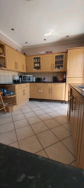 Room Lathom Road in Greater London