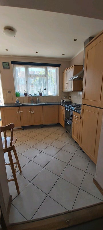 Room Lathom Road in Greater London