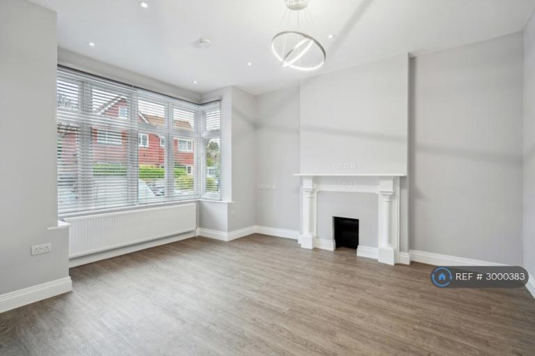 House Whitehall Road in Greater London