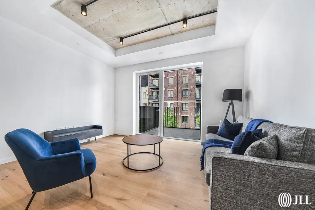 Flat Orchard Place in Greater London