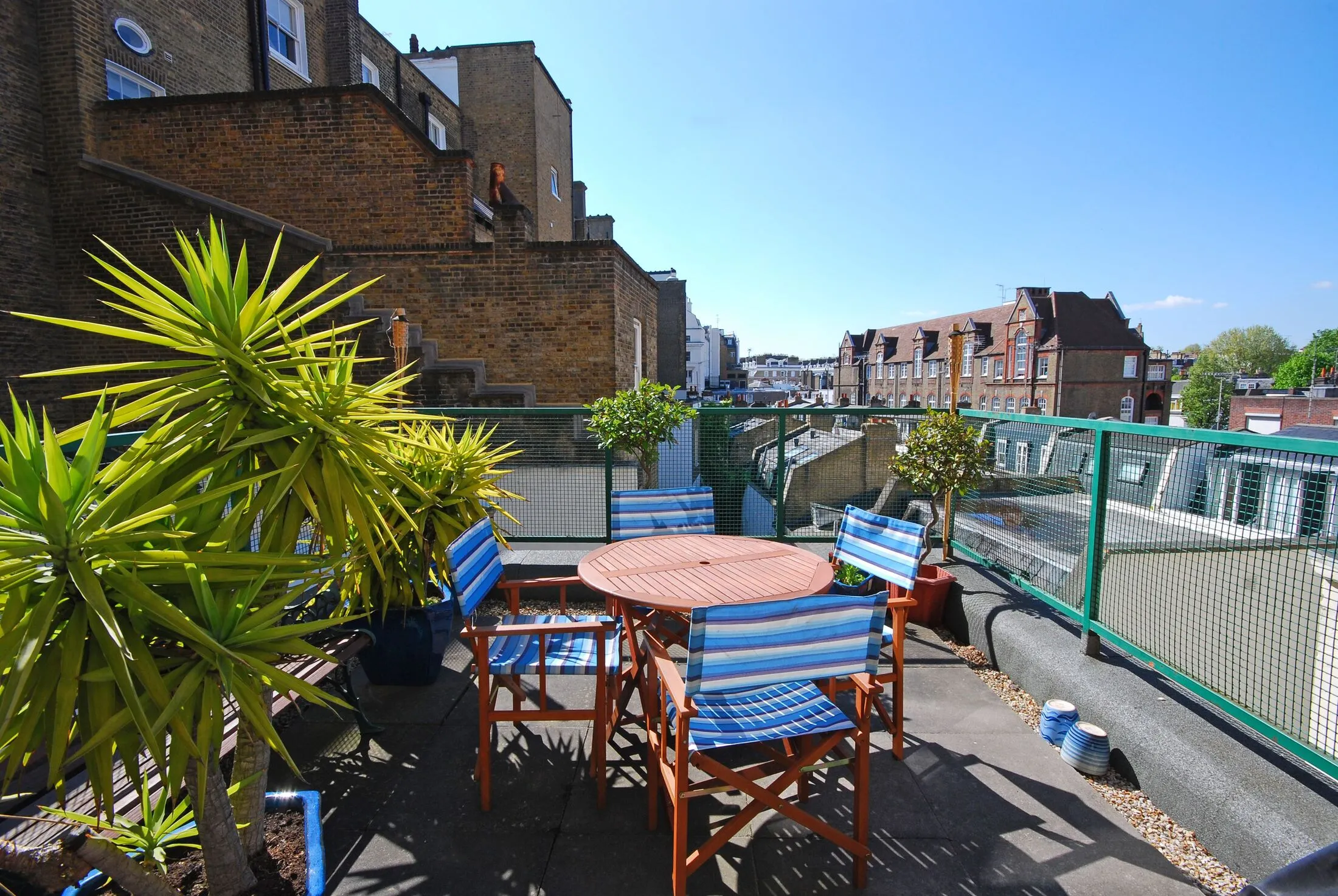Flat Stanhope Gardens in Greater London