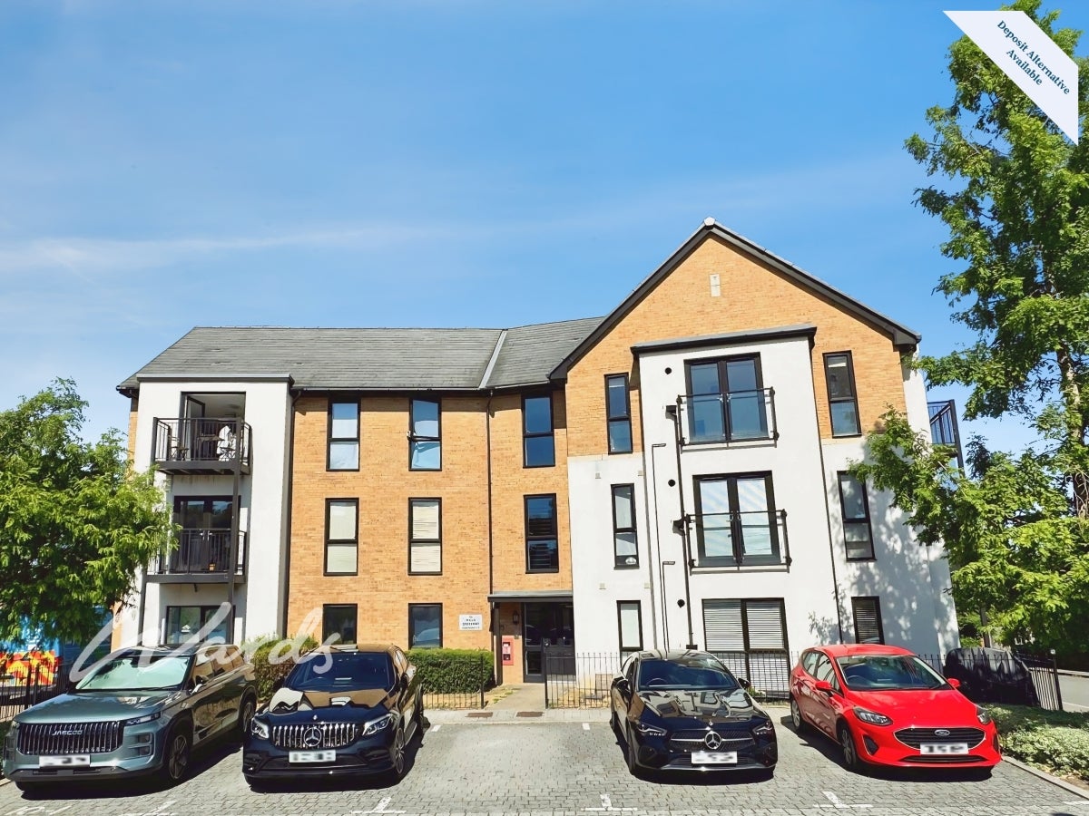 Flat Wills Crescent in Tonbridge and Malling
