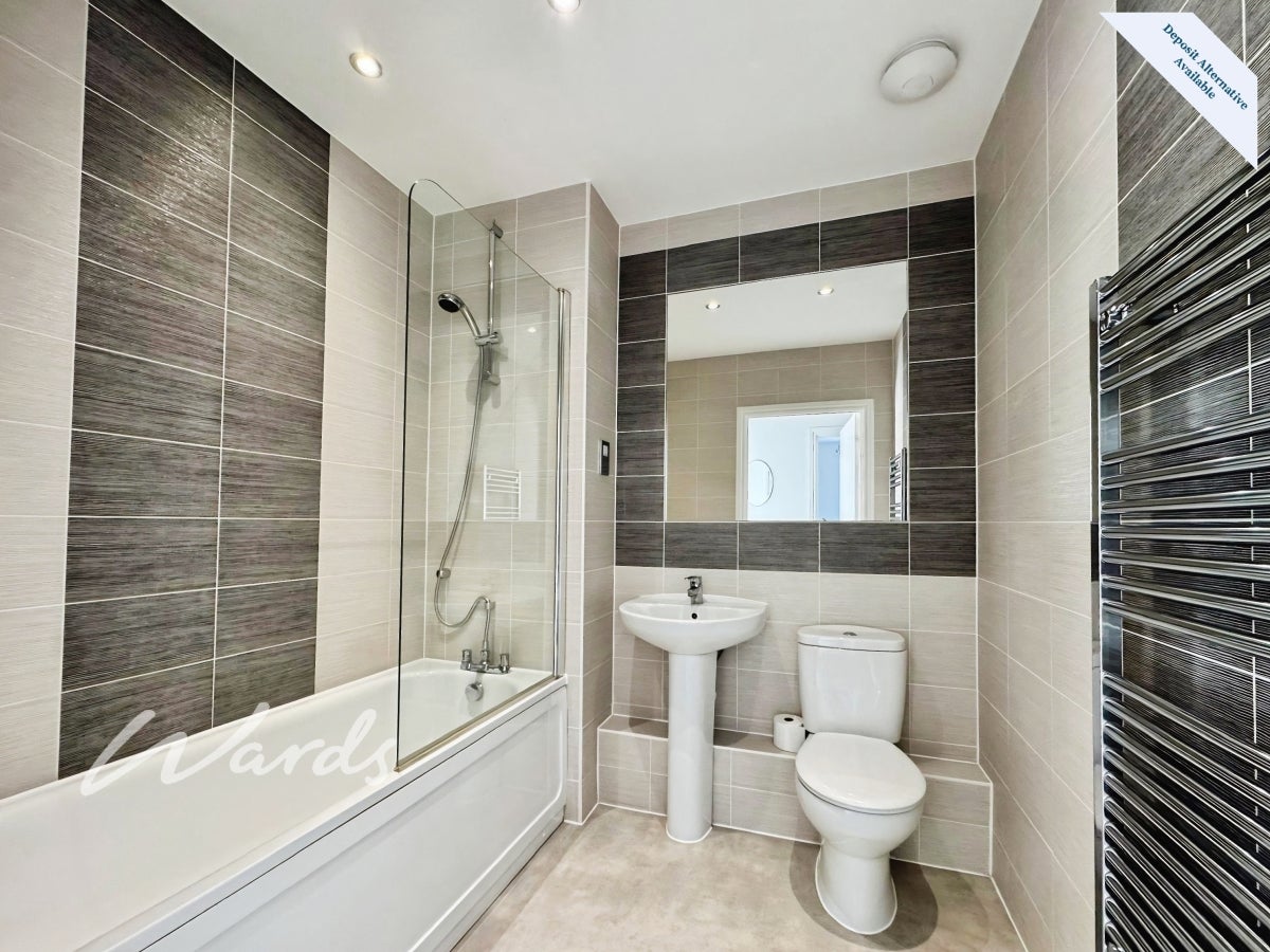 Flat Wills Crescent in Tonbridge and Malling