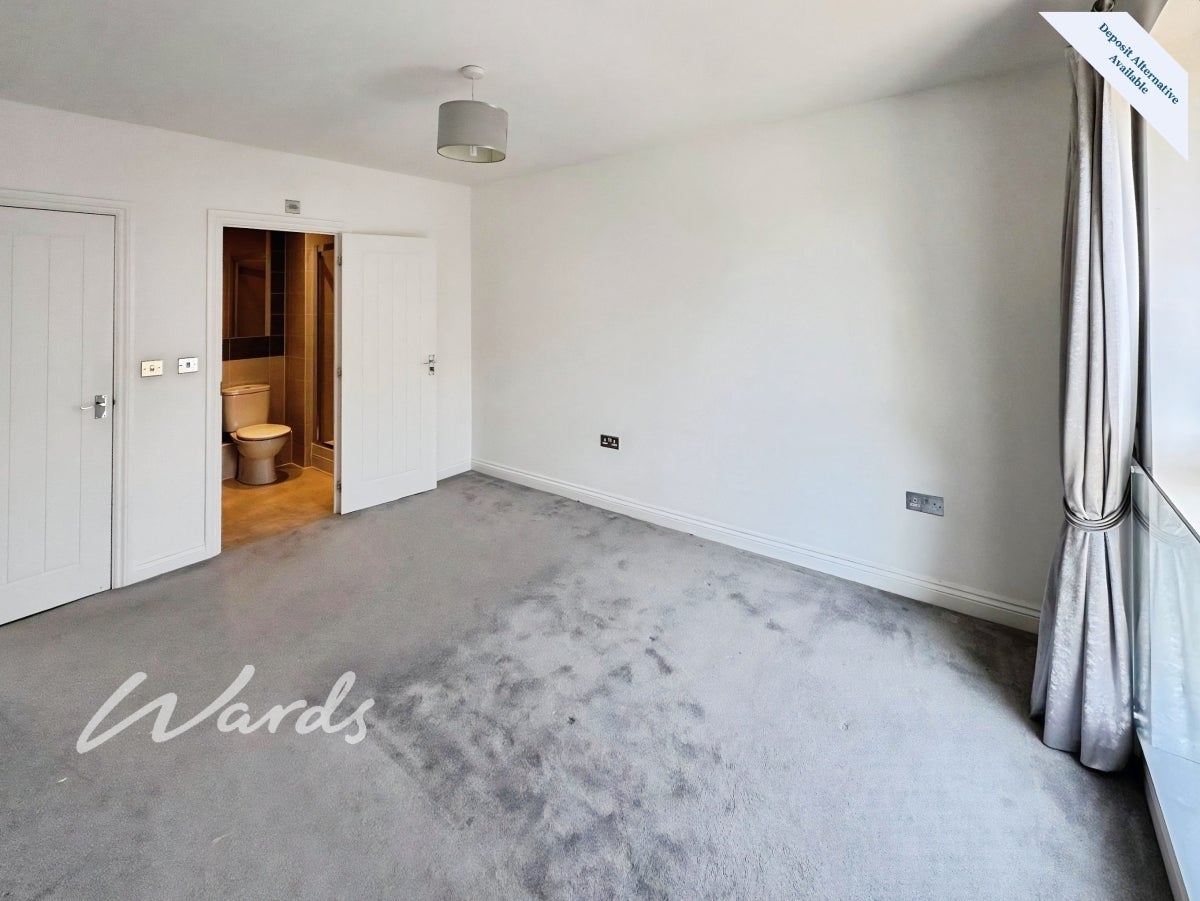 Flat Wills Crescent in Tonbridge and Malling