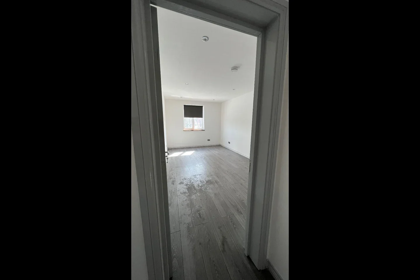 Flat Upper Green East in Greater London