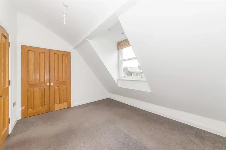 Flat Pepys Road in Greater London