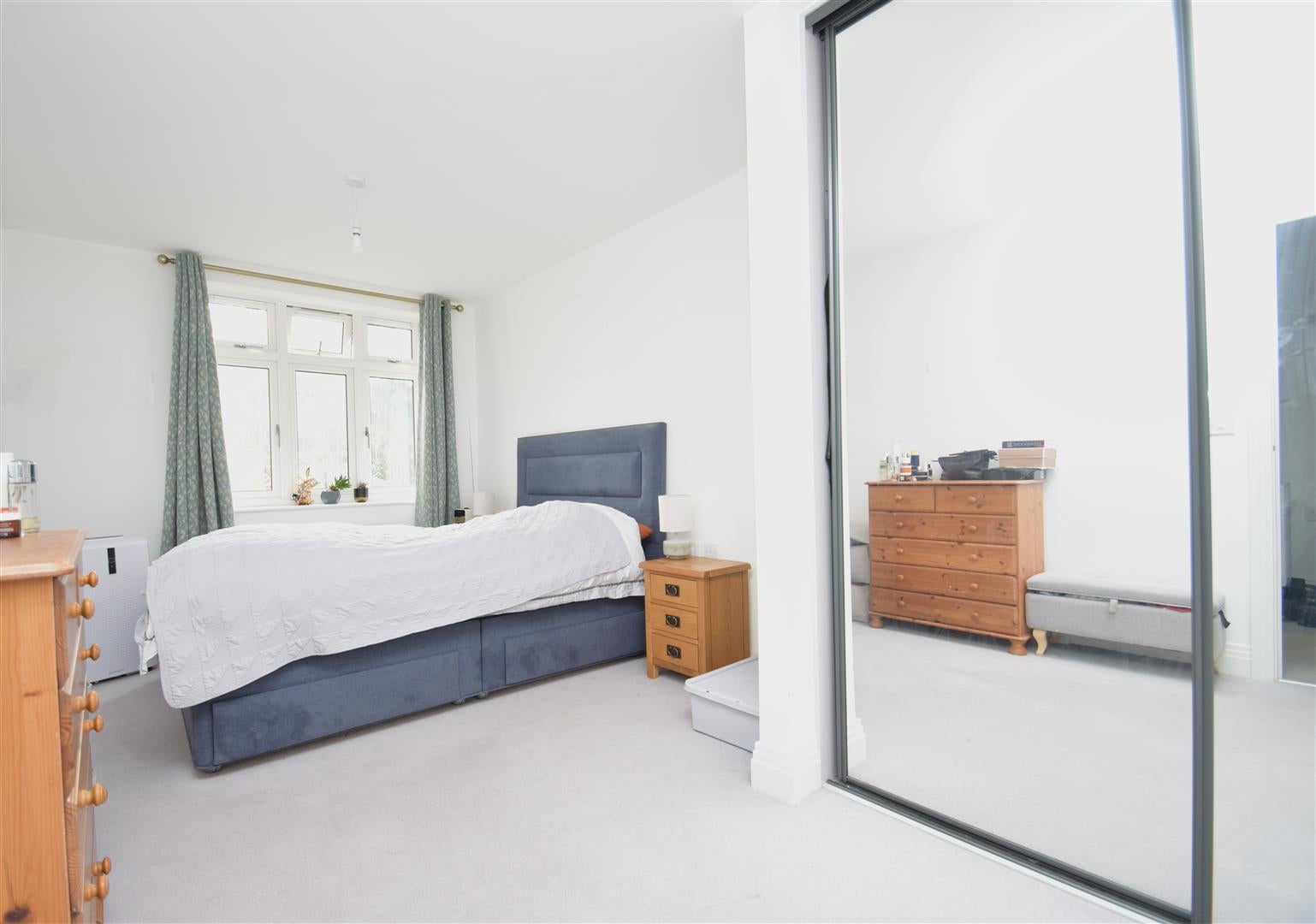 Flat Cunningham Park in Greater London