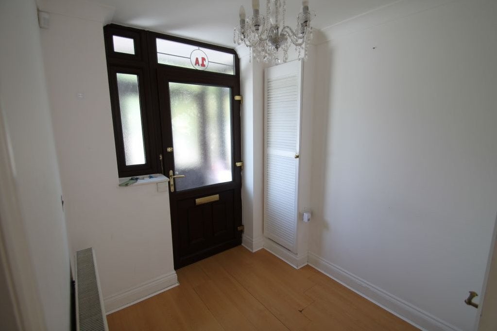 House Darnley Road in Greater London