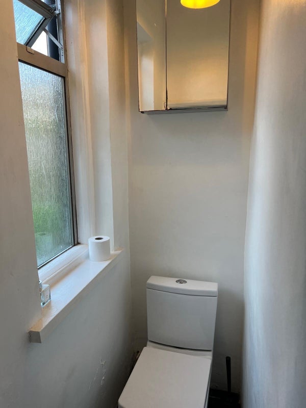 Room Gorleston Road in Greater London