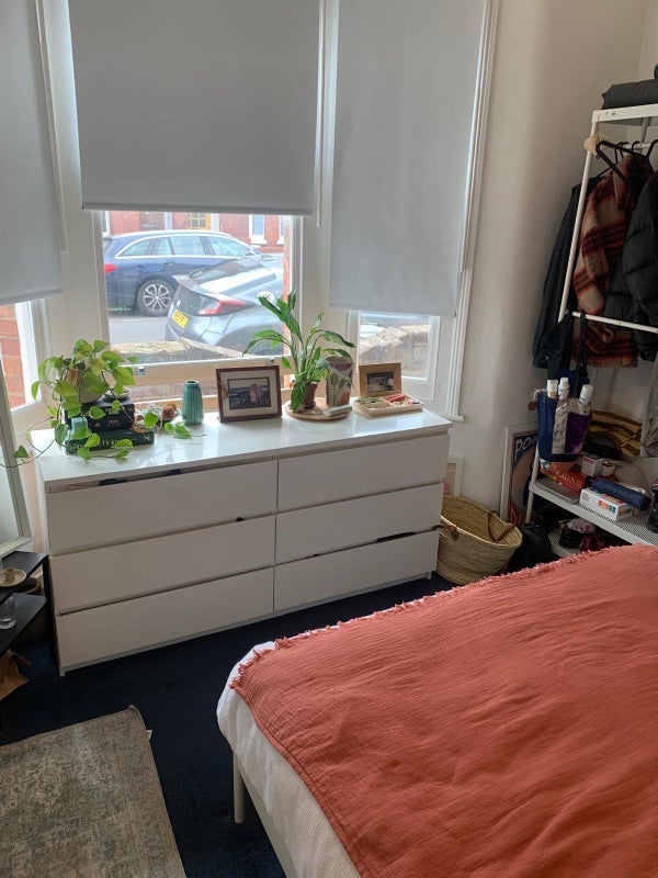 Room Gorleston Road in Greater London