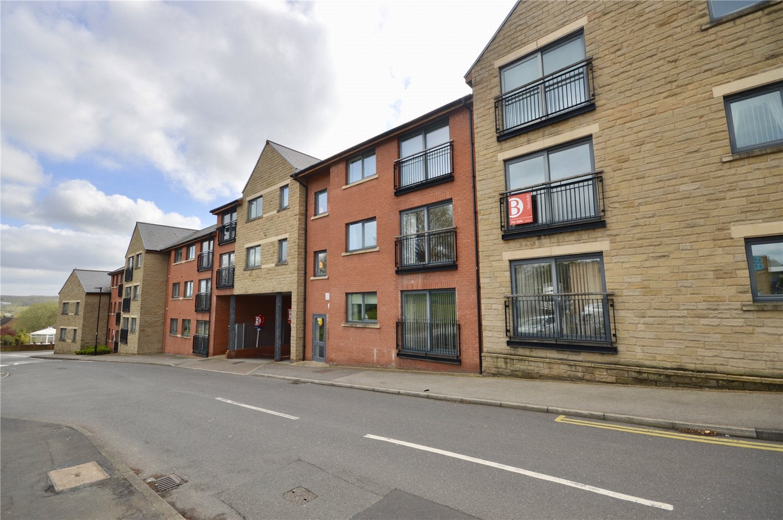 Flat Fernlea Grove in Sheffield