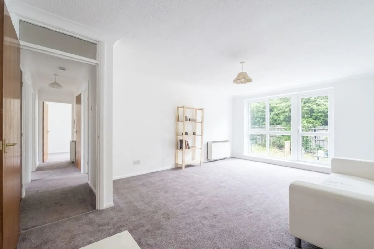 Flat Commonside Close in Greater London